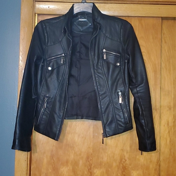 Women's Leather Jacket - Picture 1 of 4